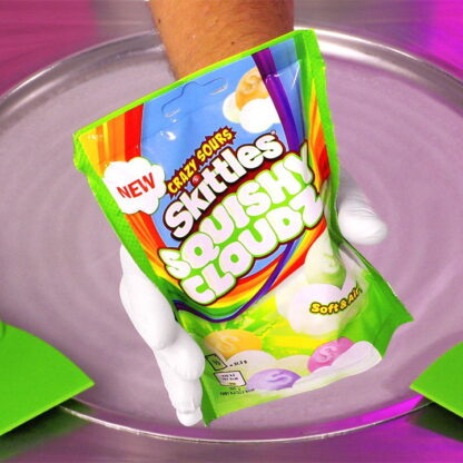 Skittles Squishy Cloudz Crazy Sours 94g (Pack 18)